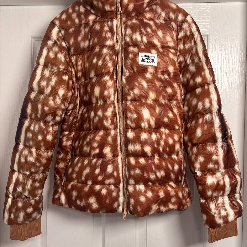 NWT Burberry Deer Print Down Light Puffer Jacket Size S - Picture 2 of 7